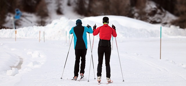 Sådan undgår du skader på pisten: De bedste tips til skisikkerhed